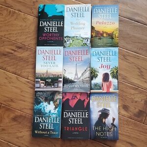 Danielle Steel Paperback Collection - 9 books
